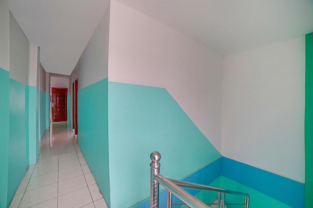 Oyo 90637 Rumah Ni Karo Medan Kültér fotó